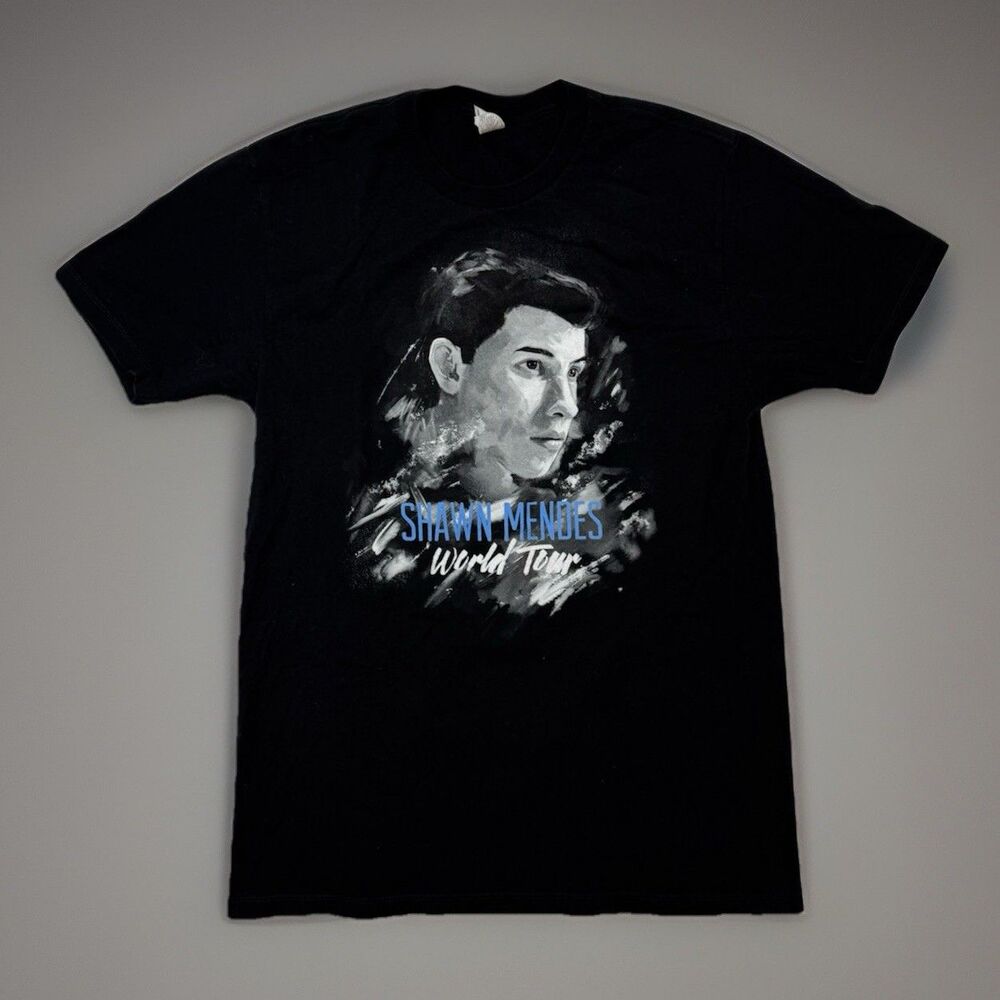 Shawn Mendes Illuminate World Tour 2017 Graphic T-Shirt MEDIUM M Heavy Cotton